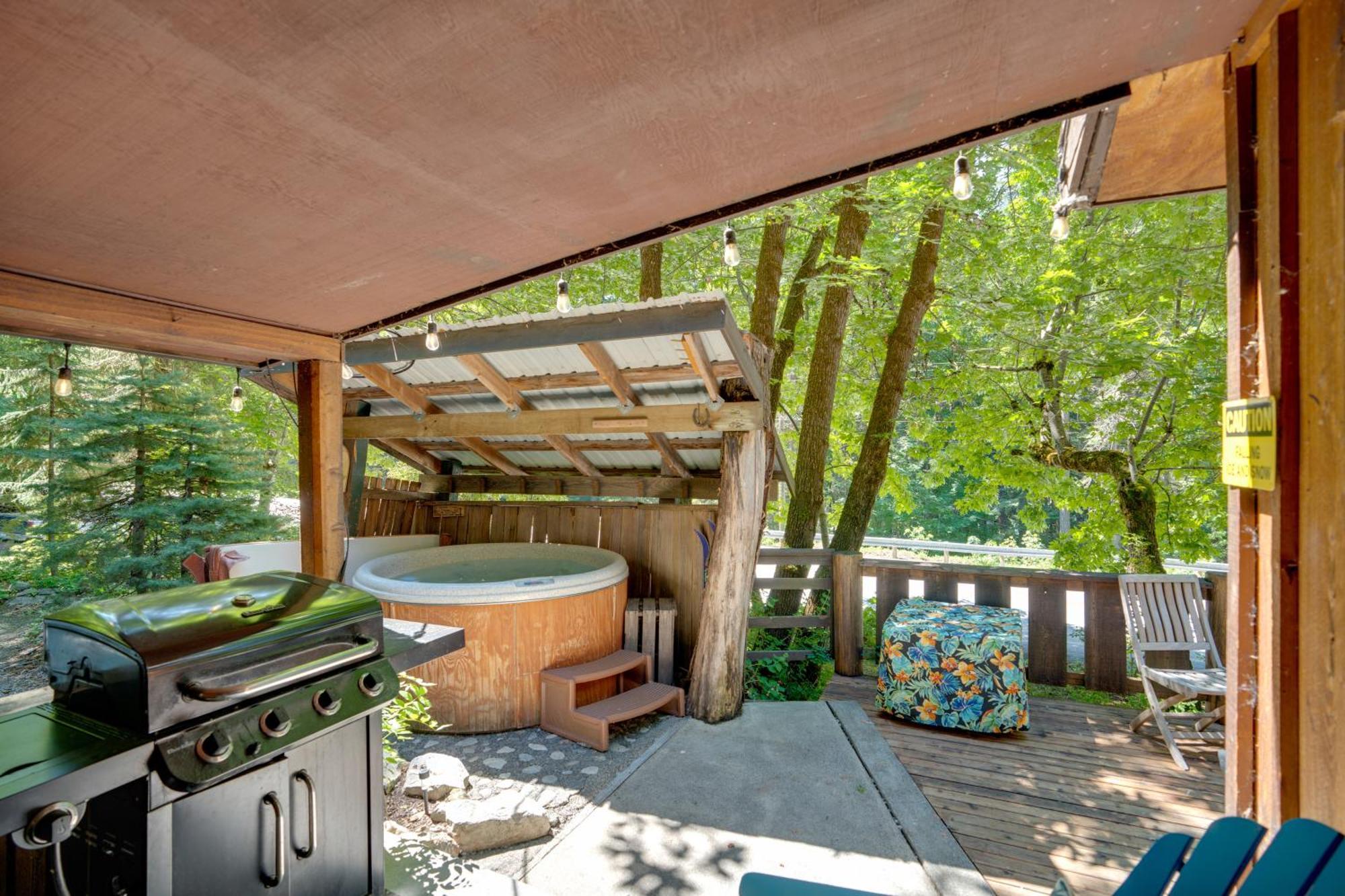 Leavenworth Cabin With Private Hot Tub! エクステリア 写真